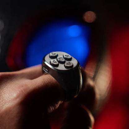 Obsidian Mask – Studio Prop No. 021